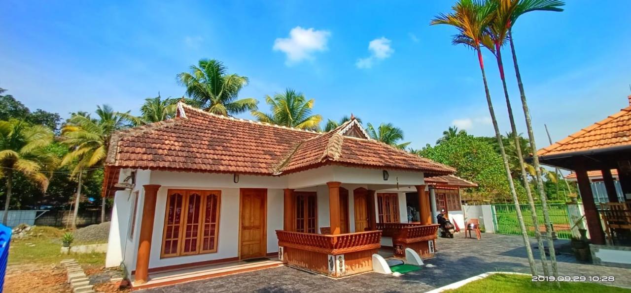 Breeze Backwater Homes Kochi Exterior photo